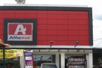 Alfamidi, adalah jaringan toko swalayan yang memiliki banyak cabang di Indonesia. (Foto : Instagram @alfamidi_ku)