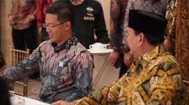 Ketua Umum Partai Gerindra Prabowo Subianto bersama Wakil Ketua Komisi I DPR sekaligus Wakil Ketua Umum Partai Gerindra Sugiono. (Instagram.com/@sugiono_56)