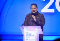 Menteri Koordinator Bidang Perekonomian Republik Indonesia, Airlangga Hartarto, memberikan apresiasi atas capaian BRI dalam penyaluran kredit UMKM yang telah mencapai Rp1.106 triliun. (Dok. BRI)