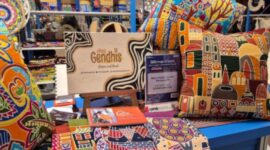 Ethnic Gendhis, produk artisan batik tulis asal Yogyakarta yang telah dinikmati konsumen dari dalam hingga luar negeri seperti Malaysia, Australia, Kanada hingga Belgia. (Dok. BRI)
