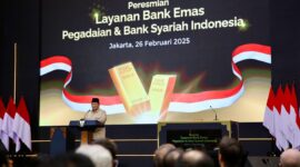 Presiden RI Prabowo Subianto saat meluncurkan layanan Bank Emas pertama di Indonesia pada Rabu (26/2/2025) di The Gade Tower, Jakarta Pusat.