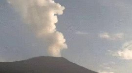 Gunung Marapi yang berada di wilayah Kabupaten Agam dan Kabupaten Tanah Datar, kembali menunjukkan aktivitas vulkanik. (Dok. Esdm.go.id)