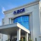 Papan elektronik di BEI memperlihatkan pelemahan saham unggulan termasuk BBCA. (Dok. Bca.co.id)

