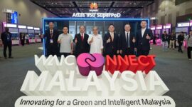 Minister of Communications, YB Dato’ Seri Fahmi Fadzil (centre) officiating the inaugural WAIC CONNECT Malaysia 2026, with him are (L to R), Honorary President of the Malaysia-China Chamber of Commerce & President of the Malaysia-China Friendship Association, YBhg. Dato’ Abdul Majid Ahmad Khan; Managing Director of MCMC, Abdul Karim Fakir Ali; Ambassador of the People's Republic of China to Malaysia, H.E. Ouyang Yujing; President of Huawei APAC, Terry He; President, Marketing & Solution Sales Dept of Huawei APAC, Tao Jing; and CEO of Huawei Malaysia, Simon Sun.